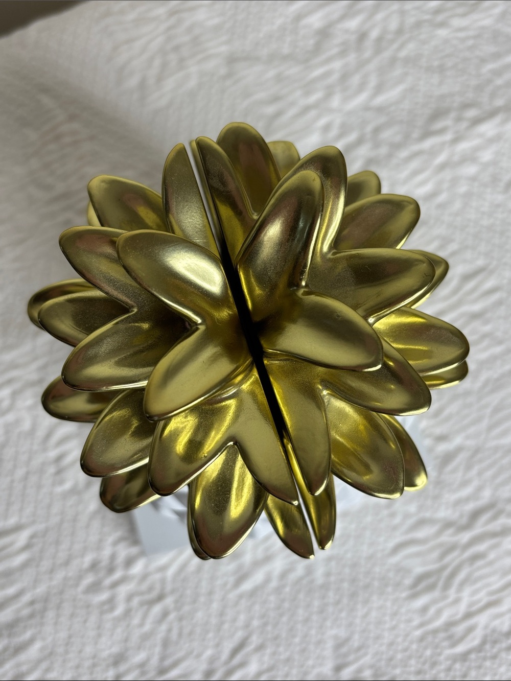 Gold & White Pineapple Sculpture Bookends - Decorative Home Accent - Picture 7 of 8